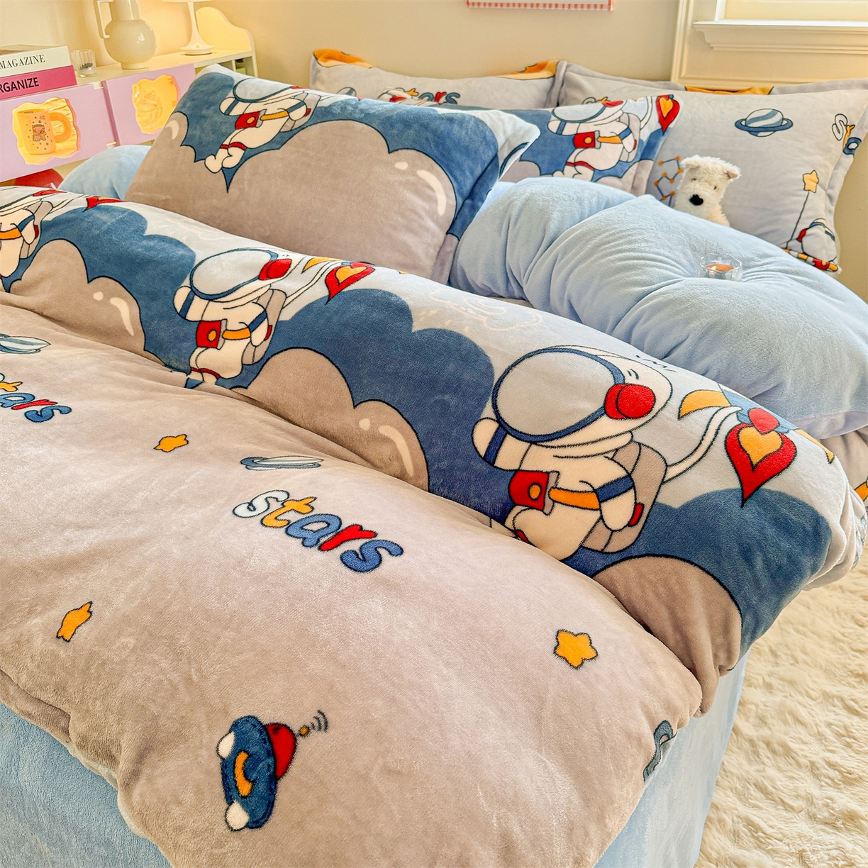 91家纺网 家纺一手货源 找家纺 名兮家居 2025秋冬新款加厚高克重牛奶绒单被套 宇航员