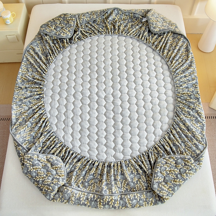 91家纺网 家纺一手货源 找家纺 情煊家纺 2025新款保暖牛奶绒夹棉床笠-床笠款 银杏叶