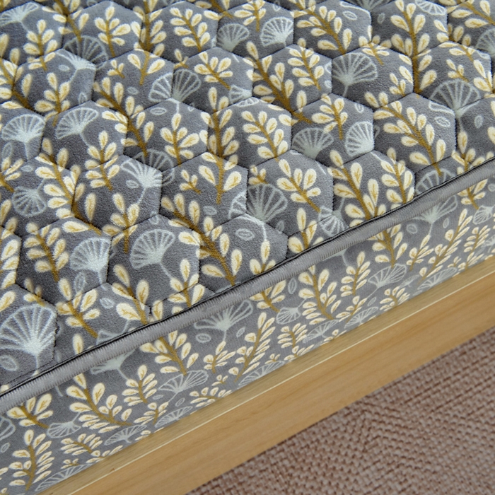 91家纺网 家纺一手货源 找家纺 情煊家纺 2025新款保暖牛奶绒夹棉床笠-床笠款 银杏叶