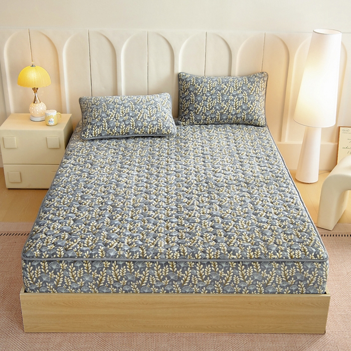 91家纺网 家纺一手货源 找家纺 情煊家纺 2025新款保暖牛奶绒夹棉床笠-床笠款 银杏叶