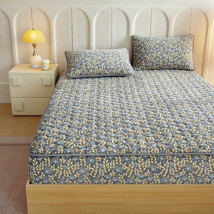 91家纺网 家纺一手货源 找家纺 情煊家纺 2025新款保暖牛奶绒夹棉床笠-床笠款 银杏叶