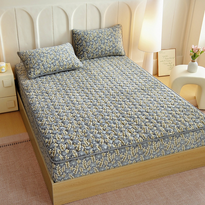 91家纺网 家纺一手货源 找家纺 情煊家纺 2025新款保暖牛奶绒夹棉床笠-床笠款 银杏叶