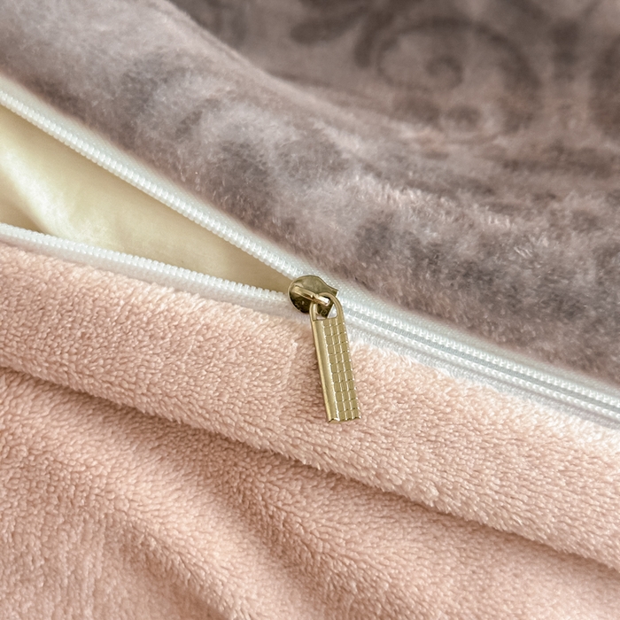 91家纺网 家纺一手货源 找家纺 首选家纺 2025新款直播热款双层蕾丝花边牛奶绒印花床盖四件套床盖单件三件套 诗情画意