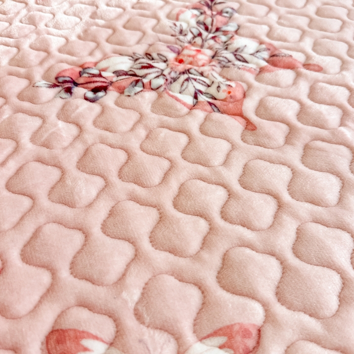 91家纺网 家纺一手货源 找家纺 首选家纺 2025新款直播热款双层蕾丝花边牛奶绒印花床盖四件套床盖单件三件套 蝴蝶漫舞