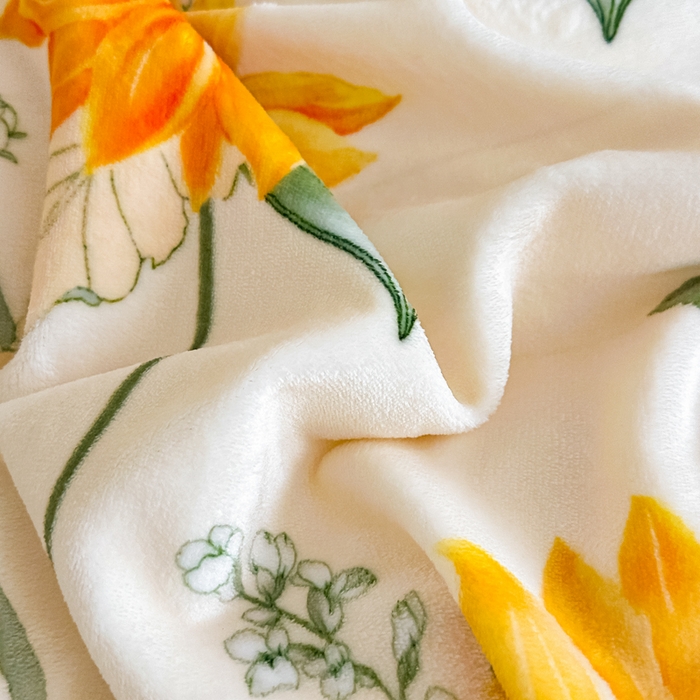 91家纺网 家纺一手货源 找家纺 首选家纺 2025新款直播热款双层蕾丝花边牛奶绒印花床盖四件套床盖单件三件套 向日葵