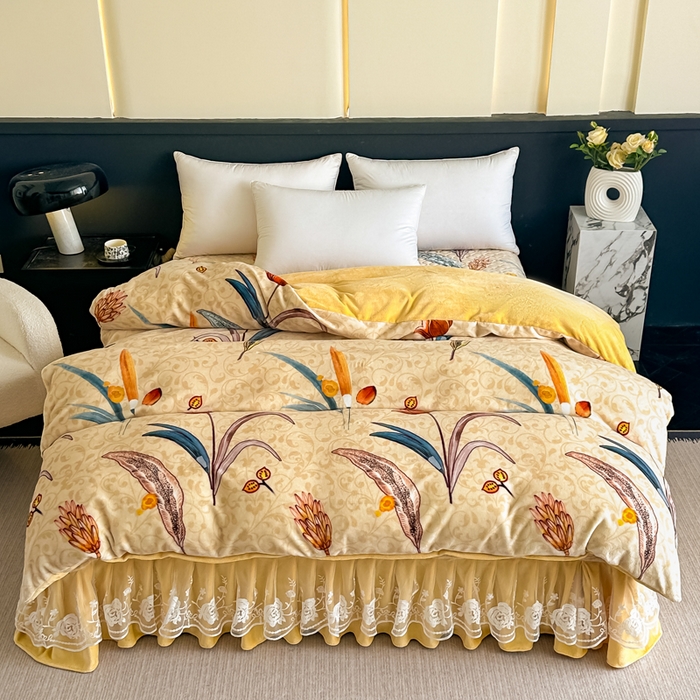 91家纺网 家纺一手货源 找家纺 首选家纺 2025新款直播热款双层蕾丝花边牛奶绒印花床盖四件套床盖单件三件套 大麦乐田