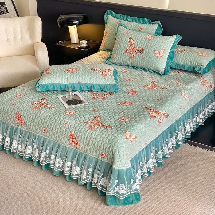 91家纺网 家纺一手货源 找家纺 首选家纺 2025新款直播热款双层蕾丝花边牛奶绒印花床盖四件套床盖单件三件套 水墨蝴蝶