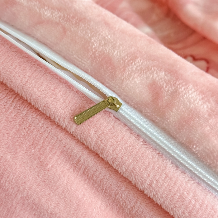 91家纺网 家纺一手货源 找家纺 首选家纺 2025新款直播热款双层蕾丝花边牛奶绒印花床盖四件套床盖单件三件套 花香如梦