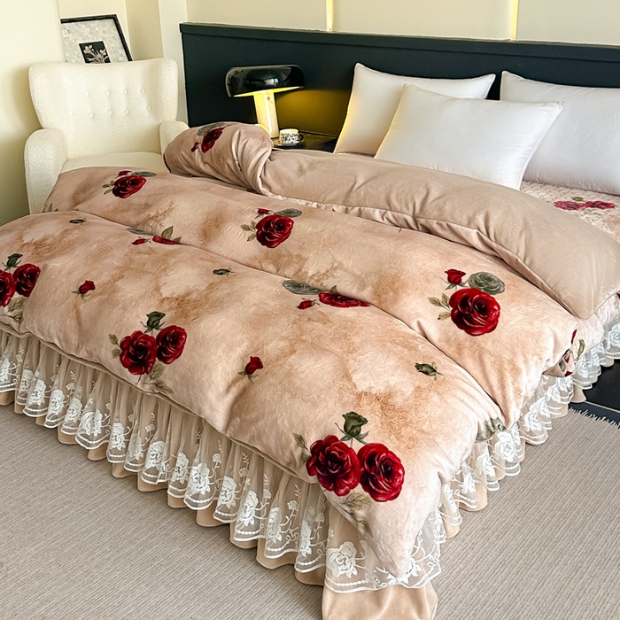 91家纺网 家纺一手货源 找家纺 首选家纺 2025新款直播热款双层蕾丝花边牛奶绒印花床盖四件套床盖单件三件套 瑞丽