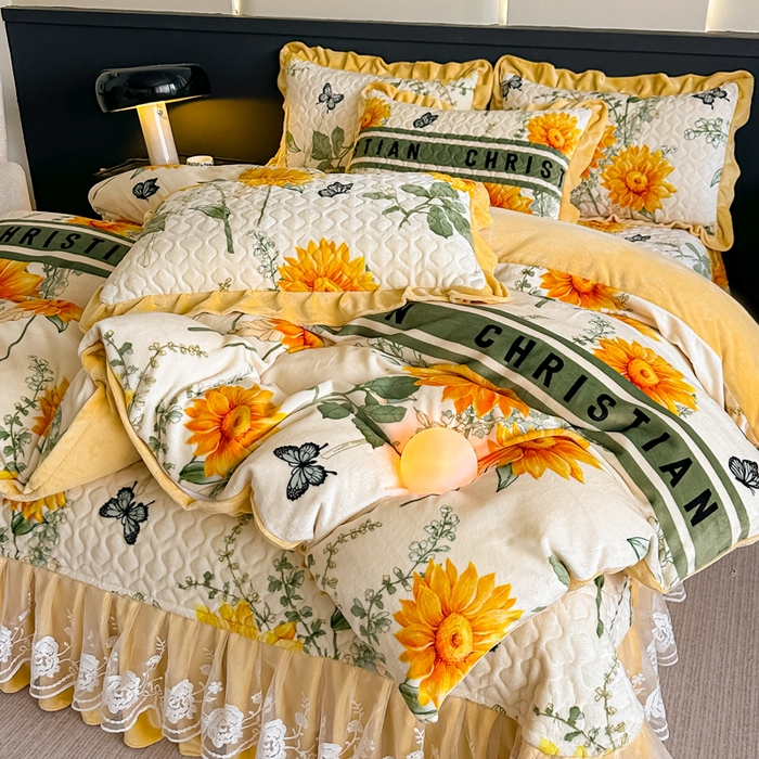 首选家纺 2025新款直播热款双层蕾丝花边牛奶绒印花床盖四件套床盖单件三件套 向日葵