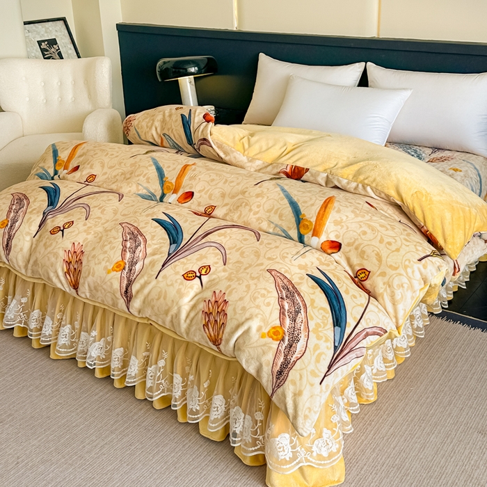 91家纺网 家纺一手货源 找家纺 首选家纺 2025新款直播热款双层蕾丝花边牛奶绒印花床盖四件套床盖单件三件套 大麦乐田