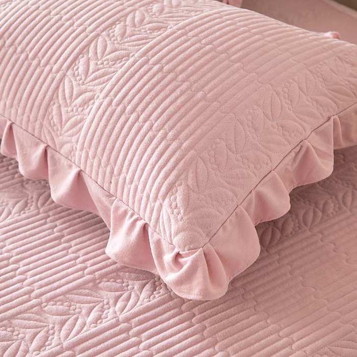 91家纺网 家纺一手货源 找家纺 情煊家纺 2025新款纯色轻奢风亲肤床盖系列 淡粉