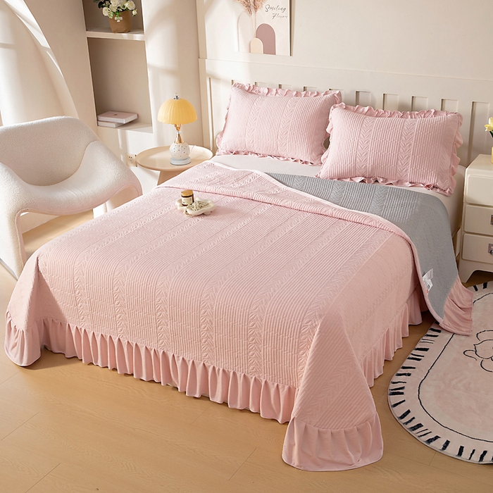 91家纺网 家纺一手货源 找家纺 情煊家纺 2025新款纯色轻奢风亲肤床盖系列 淡粉