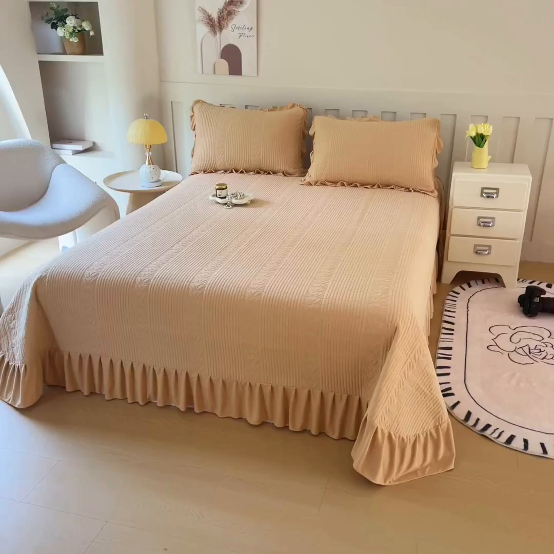 91家纺网 家纺一手货源 找家纺 情煊家纺 2025新款纯色轻奢风亲肤床盖系列 卡其