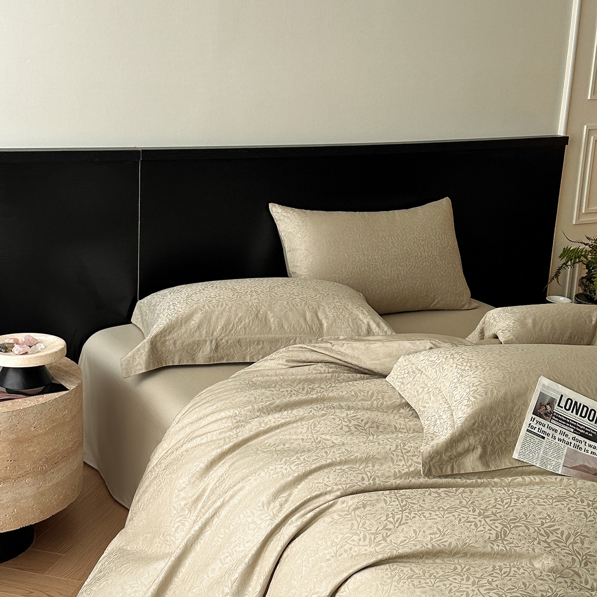 91家纺网 家纺一手货源 找家纺 舒慕家纺 2025新款100支长绒棉浮雕提花四件套 古奈