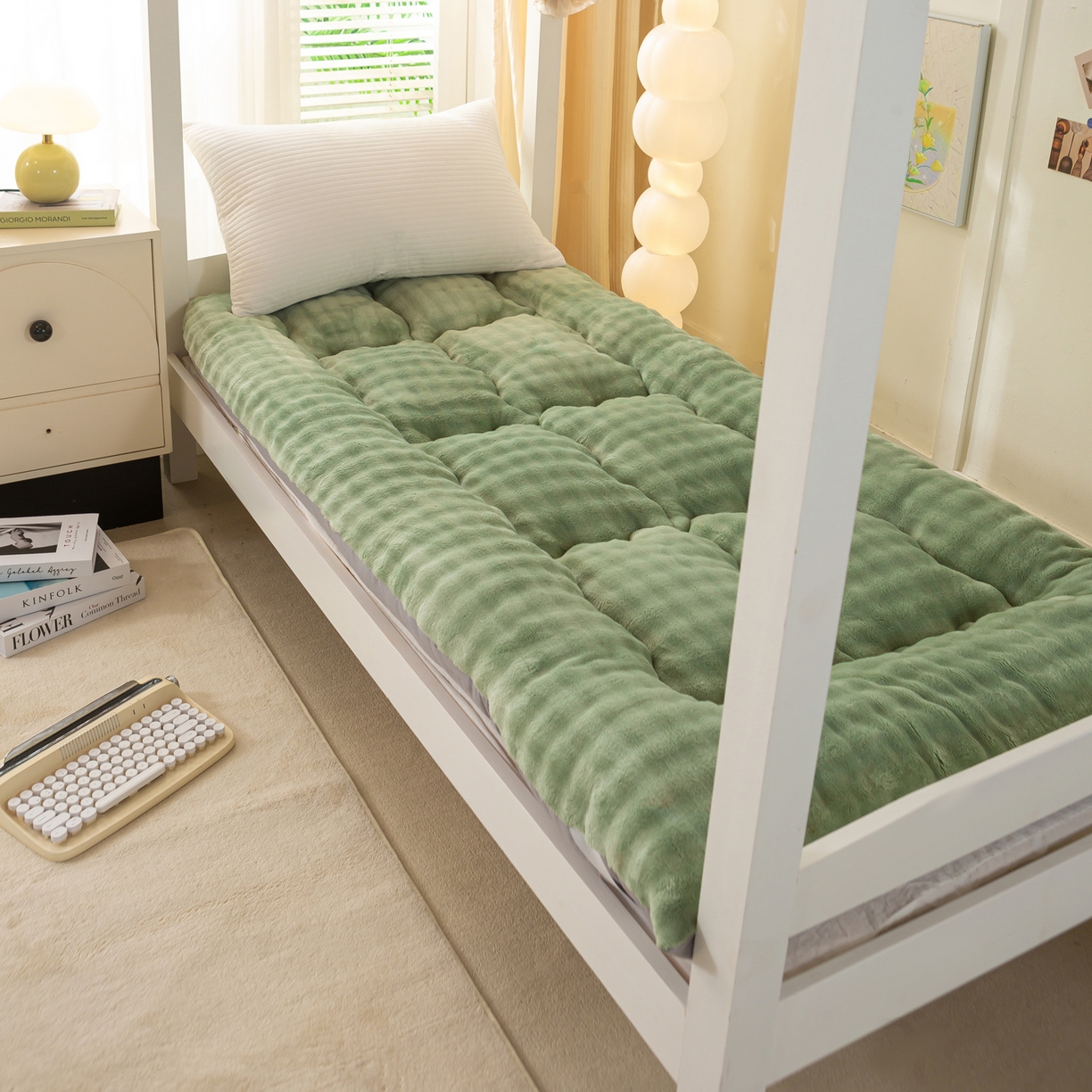 91家纺网 家纺一手货源 找家纺 枋梢家纺 2025新款高克重牛奶兔毛绒学生床垫 森绿