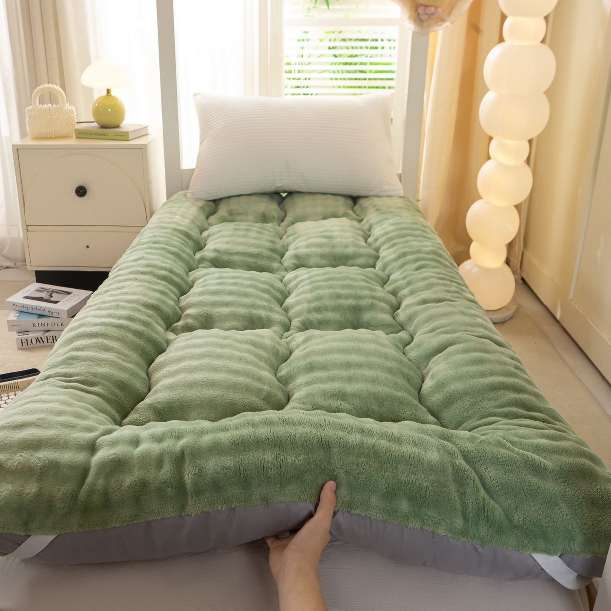 91家纺网 家纺一手货源 找家纺 枋梢家纺 2025新款高克重牛奶兔毛绒学生床垫 森绿