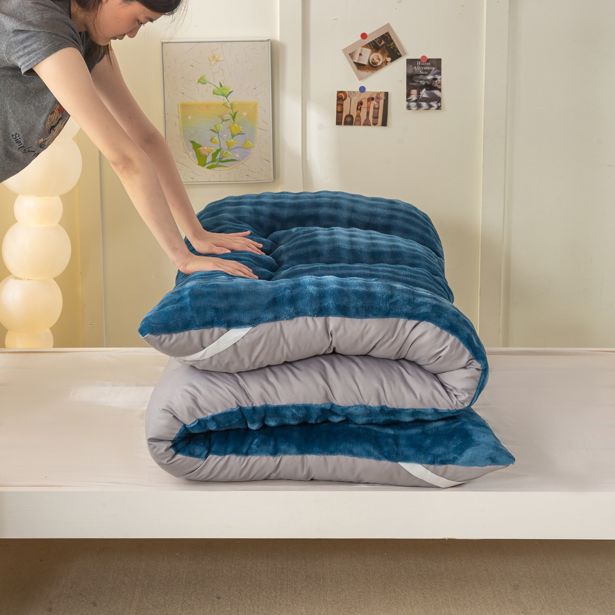 91家纺网 家纺一手货源 找家纺 枋梢家纺 2025新款高克重牛奶兔毛绒学生床垫 月光蓝