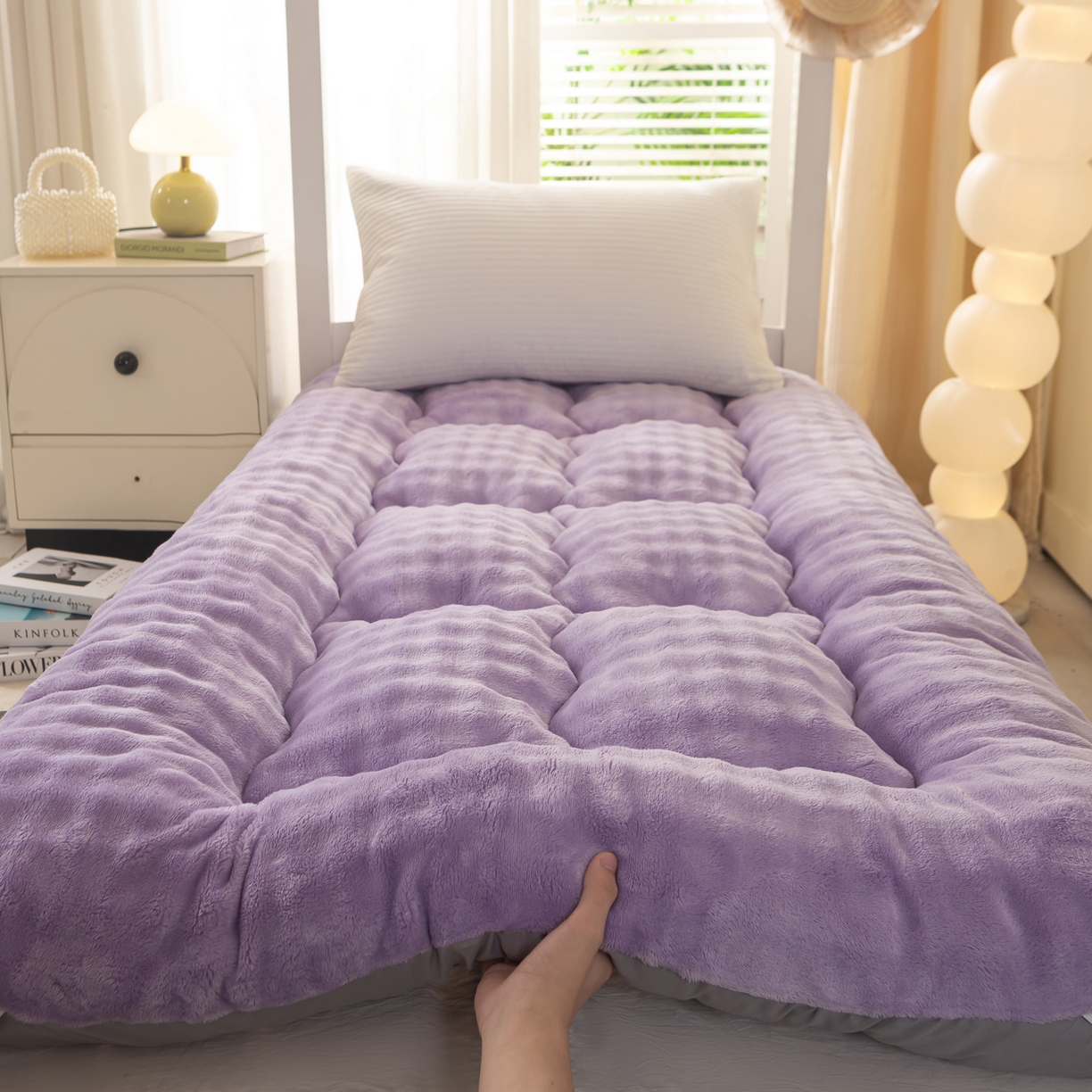 91家纺网 家纺一手货源 找家纺 枋梢家纺 2025新款高克重牛奶兔毛绒学生床垫 紫罗兰