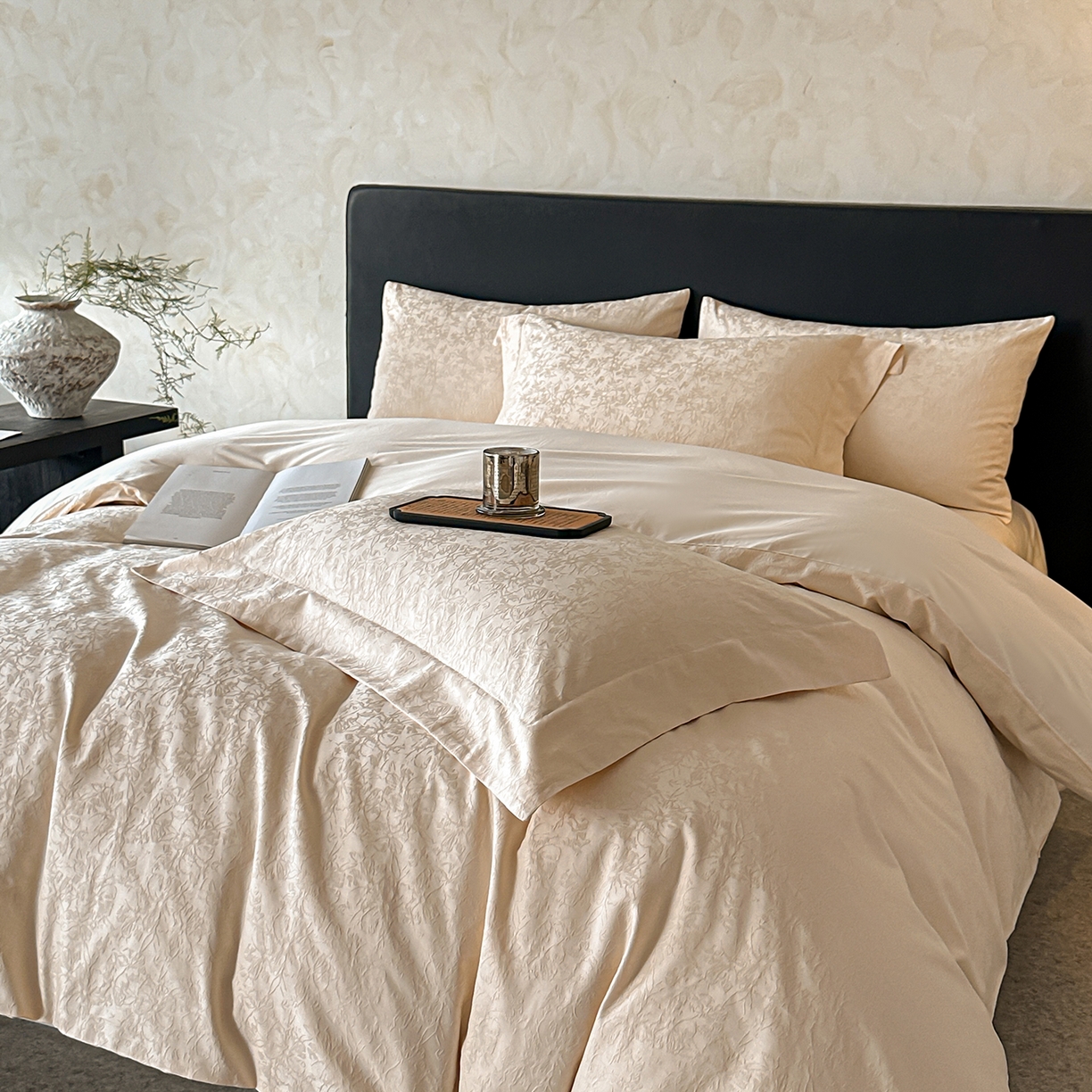 91家纺网 家纺一手货源 找家纺 舒慕家纺 2025新款100支长绒棉浮雕提花四件套 澜汐