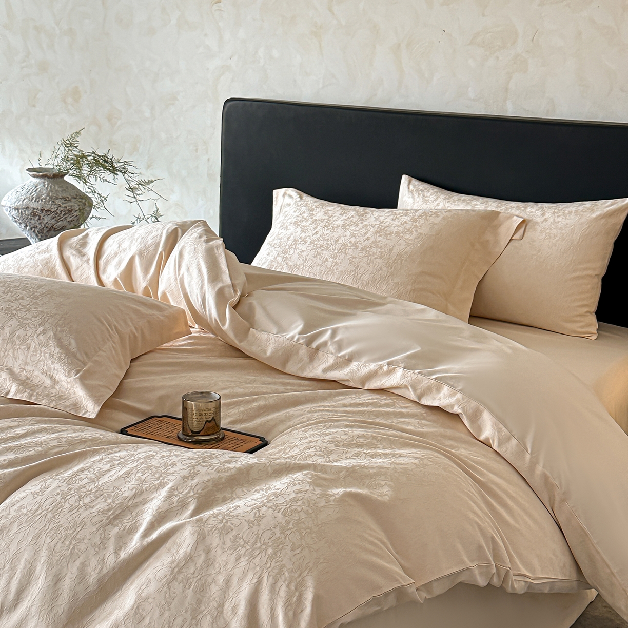 91家纺网 家纺一手货源 找家纺 舒慕家纺 2025新款100支长绒棉浮雕提花四件套 澜汐