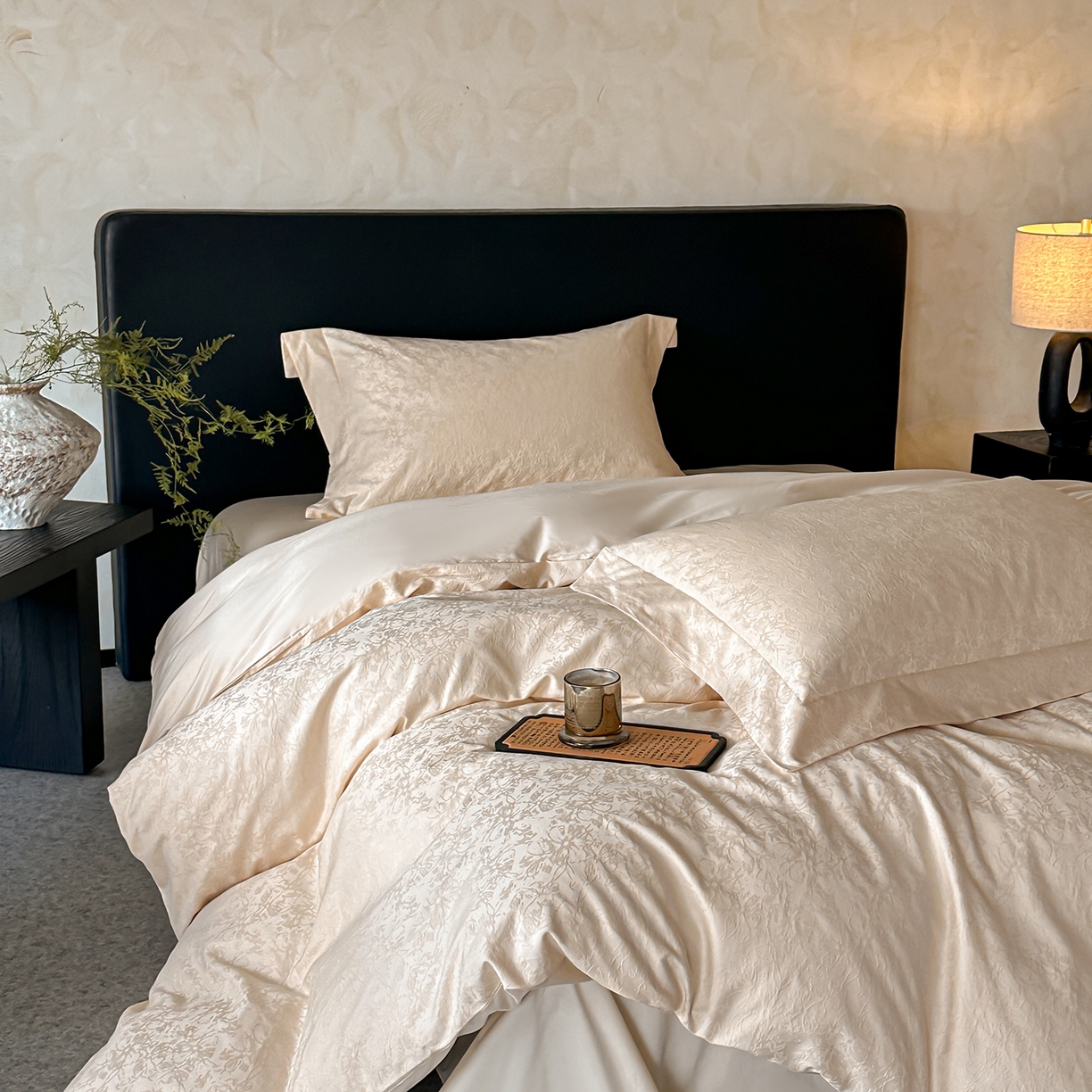 91家纺网 家纺一手货源 找家纺 舒慕家纺 2025新款100支长绒棉浮雕提花四件套 澜汐