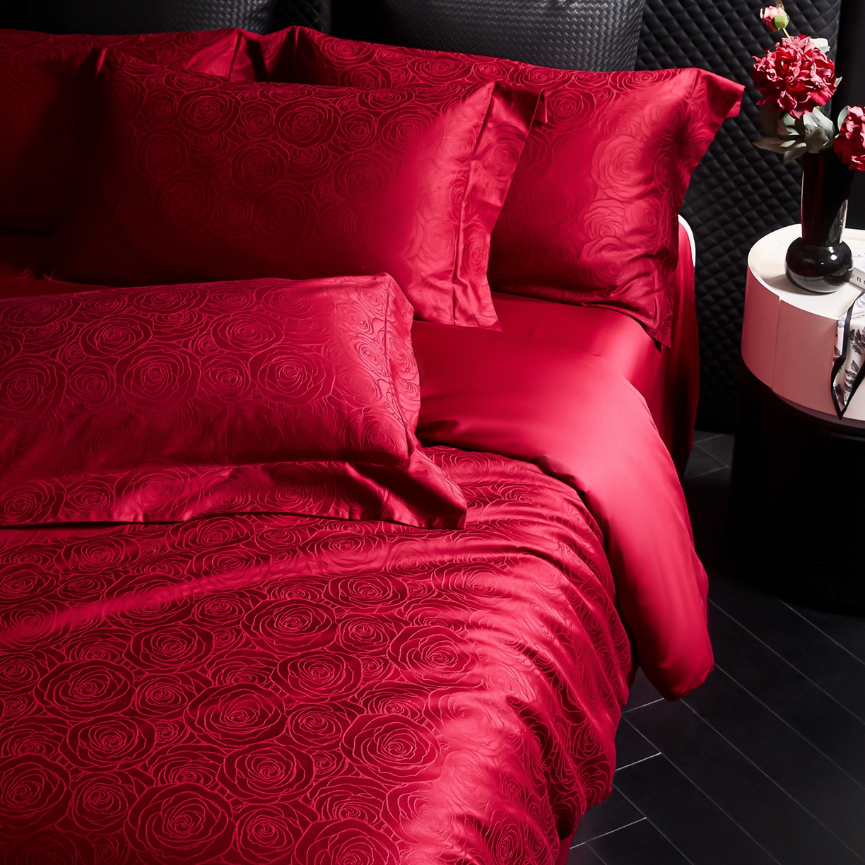 91家纺网 家纺一手货源 找家纺 舒慕家纺 2025新款100支长绒棉浮雕提花四件套 玫瑰