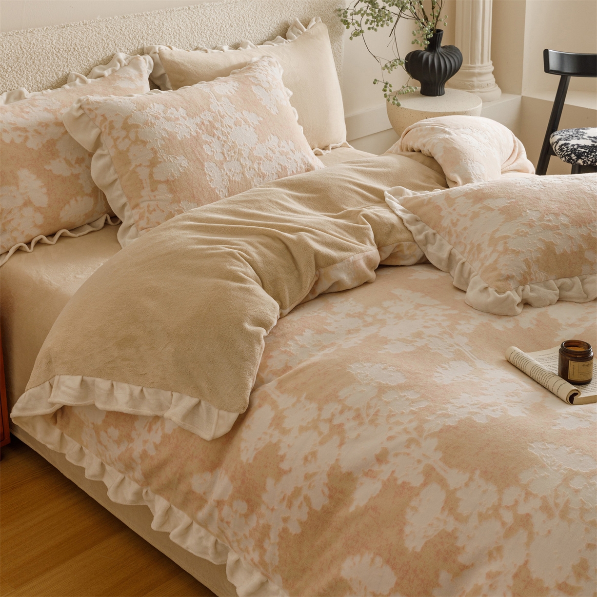 91家纺网 家纺一手货源 找家纺 （总）趣色家纺 2025秋冬新款韩风小清新花边牛奶绒立体烂花四件套