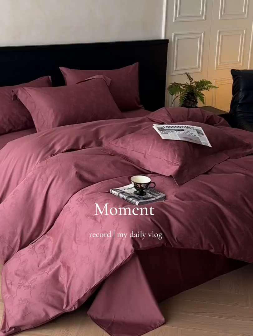 91家纺网 家纺一手货源 找家纺 舒慕家纺 2025新款100支长绒棉浮雕提花四件套 恬静花开