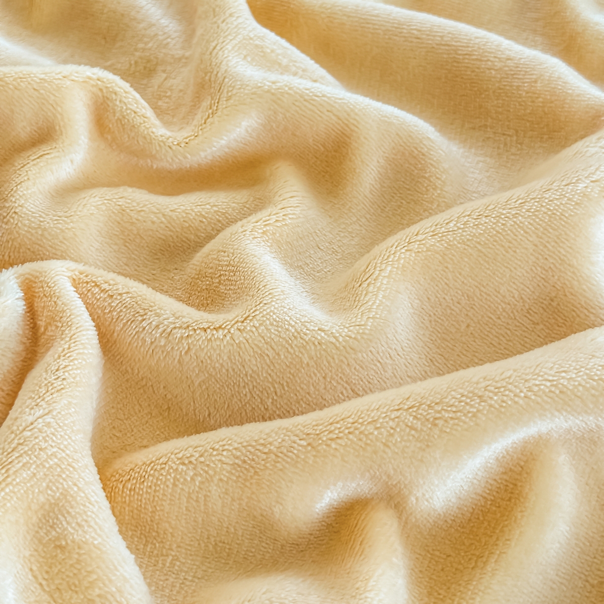 91家纺网 家纺一手货源 找家纺 首选家纺 2025新款加厚牛奶绒单被套系列 米亚黄