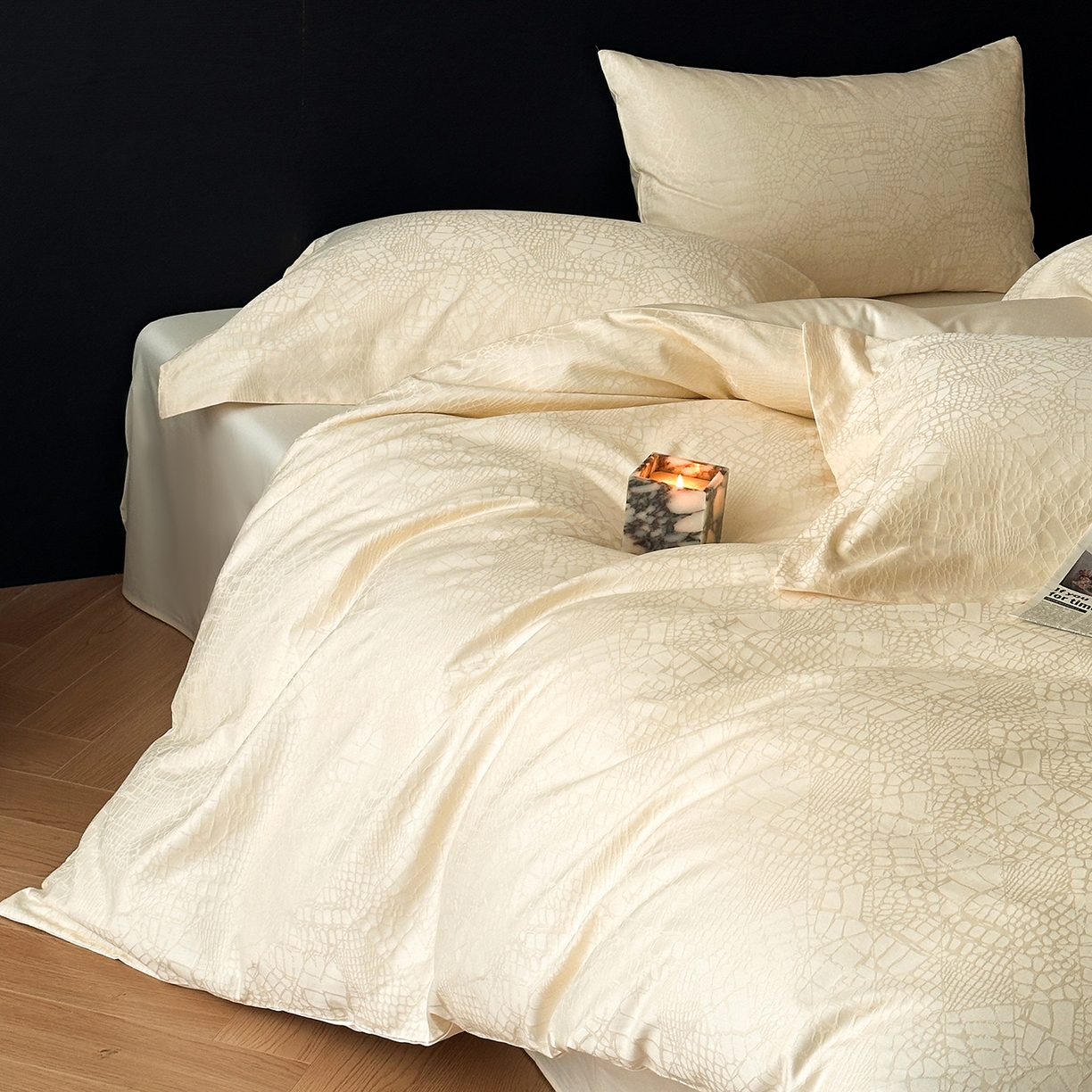 91家纺网 家纺一手货源 找家纺 舒慕家纺 2025新款100支长绒棉浮雕提花四件套 喜玛-白