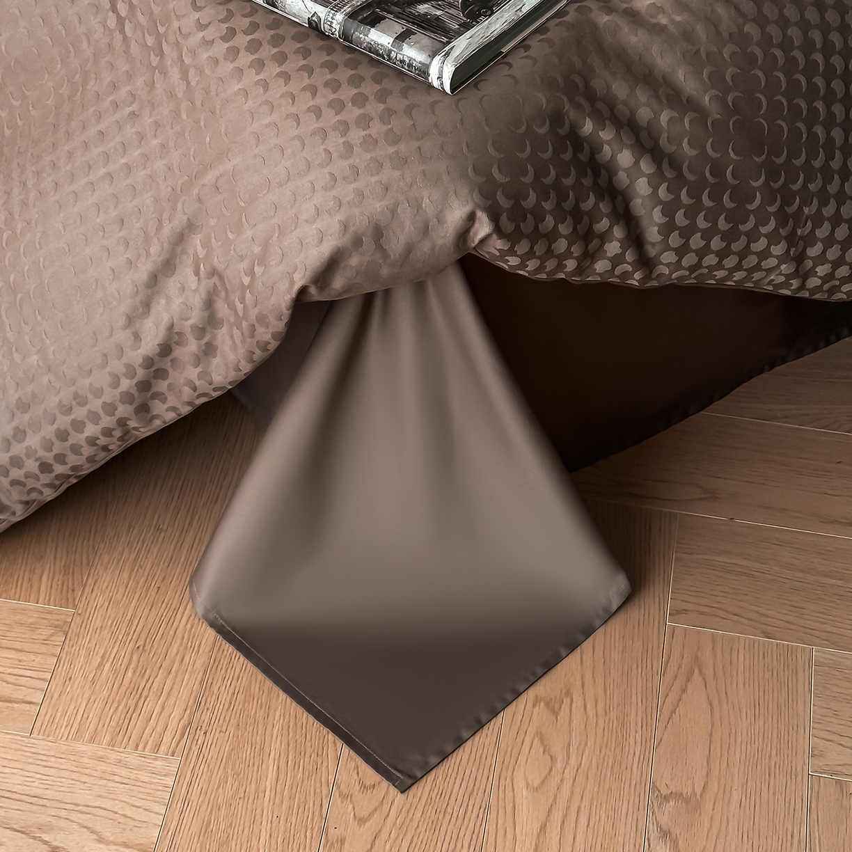 91家纺网 家纺一手货源 找家纺 舒慕家纺 2025新款100支长绒棉浮雕提花四件套 弦月