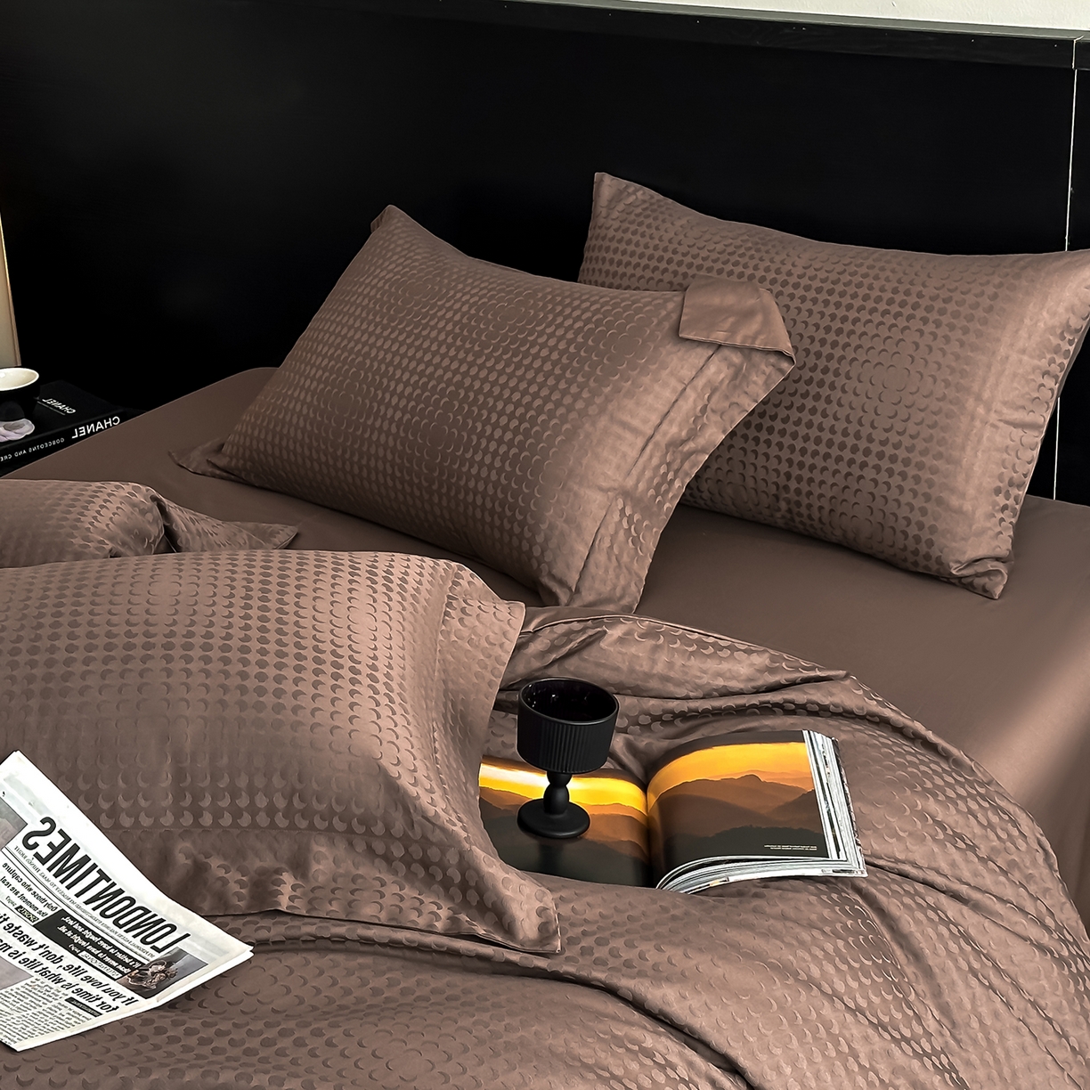 91家纺网 家纺一手货源 找家纺 舒慕家纺 2025新款100支长绒棉浮雕提花四件套 弦月