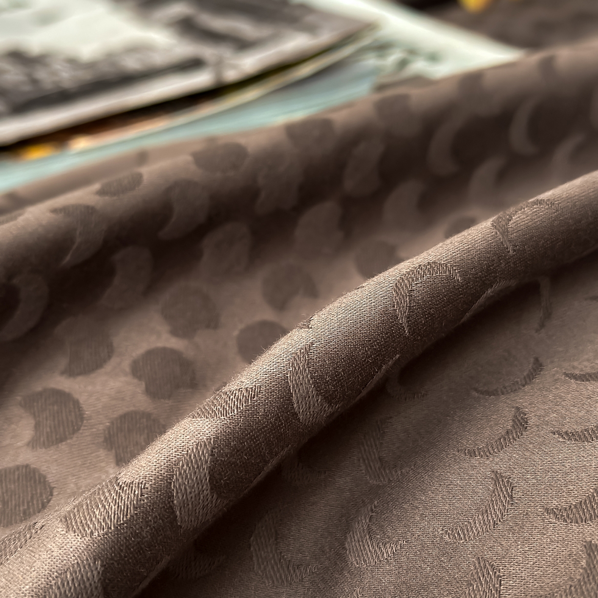 91家纺网 家纺一手货源 找家纺 舒慕家纺 2025新款100支长绒棉浮雕提花四件套 弦月