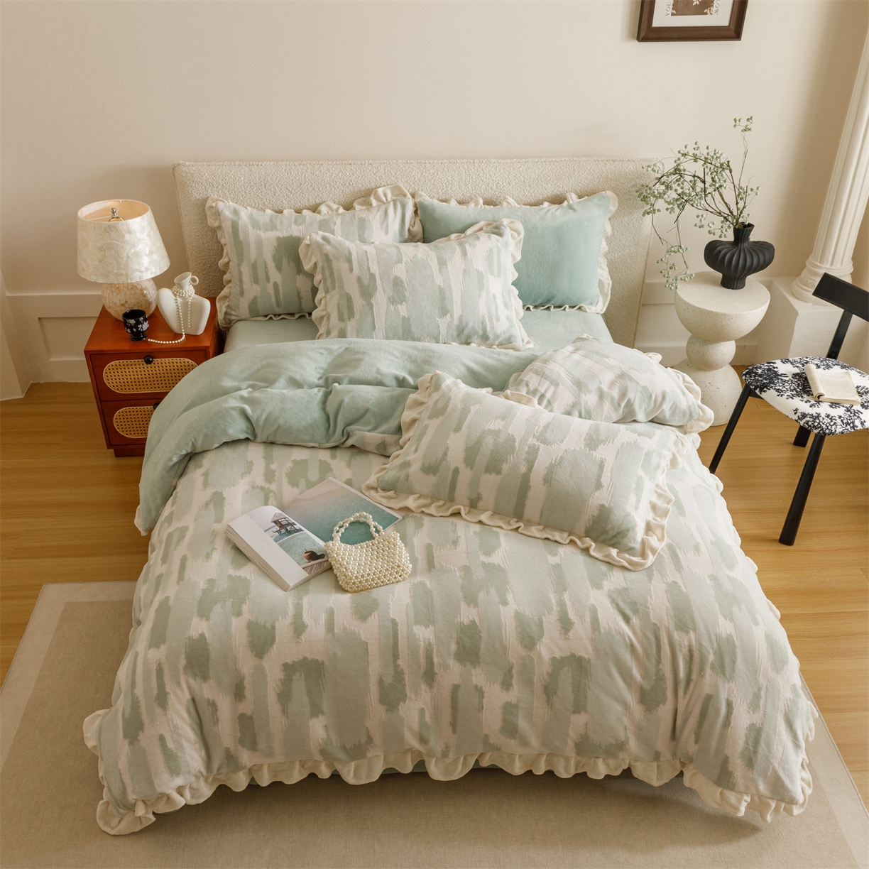 91家纺网 家纺一手货源 找家纺 趣色家纺 2025秋冬新款韩风小清新花边牛奶绒立体烂花四件套 奇想-绿