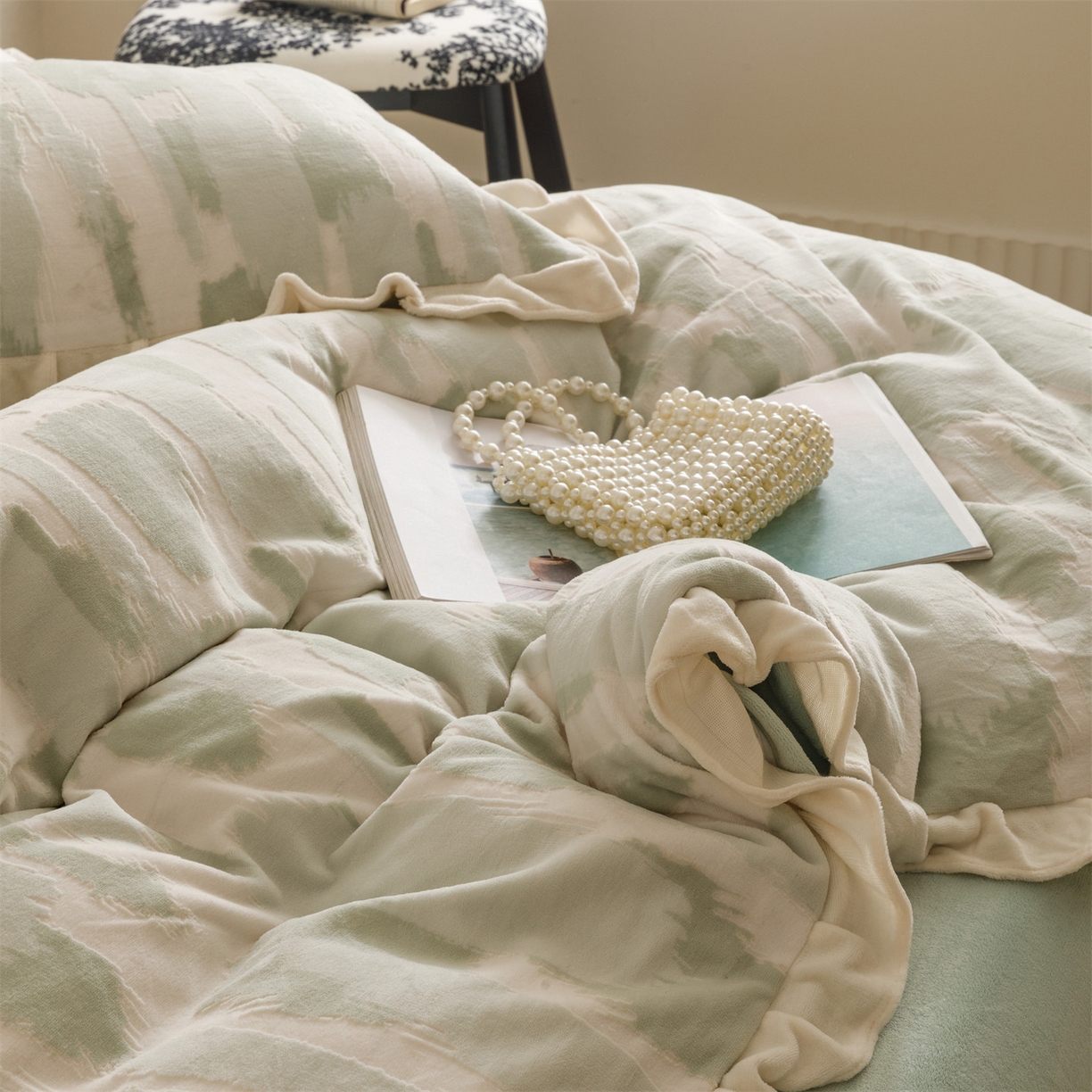 91家纺网 家纺一手货源 找家纺 趣色家纺 2025秋冬新款韩风小清新花边牛奶绒立体烂花四件套 奇想-绿