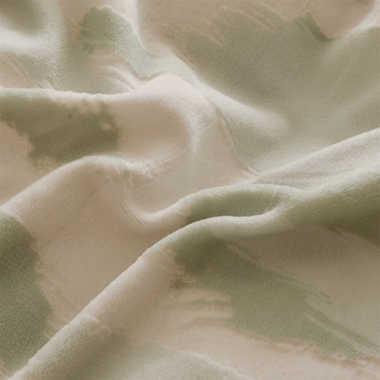 91家纺网 家纺一手货源 找家纺 趣色家纺 2025秋冬新款韩风小清新花边牛奶绒立体烂花四件套 奇想-绿