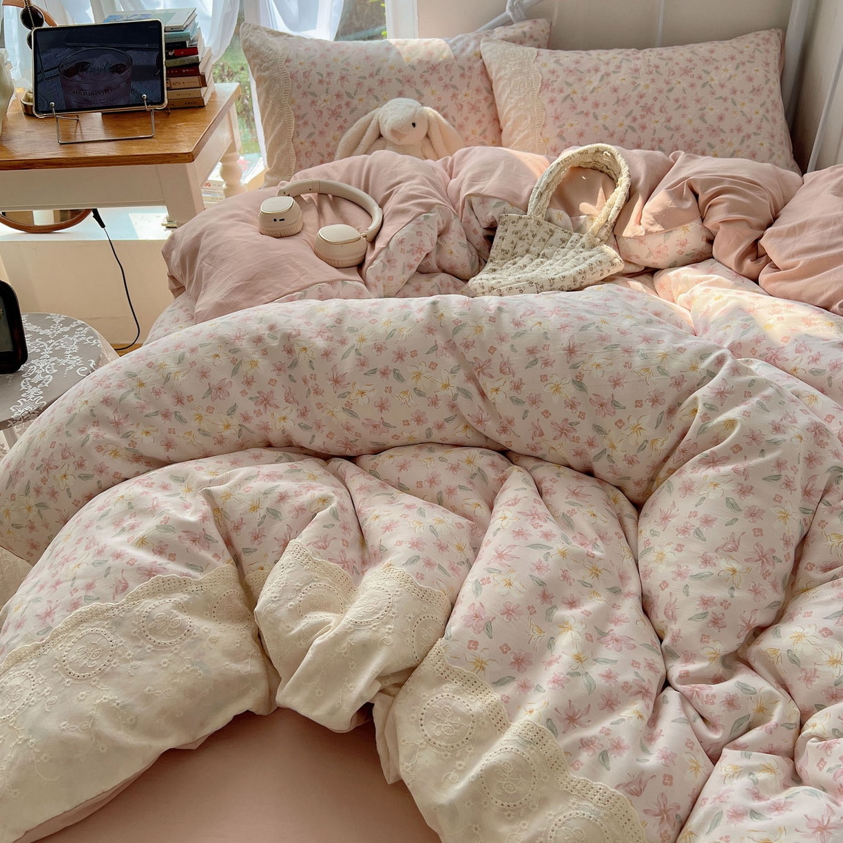 91家纺网 家纺一手货源 找家纺 （总）暖芯优选 2025秋冬新品韩国小清新有氧提花人字纹双层纱全棉蕾丝花边加厚四件套