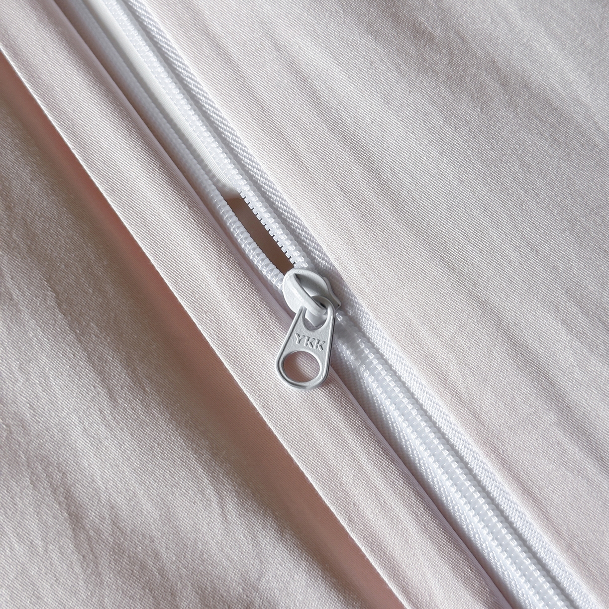 91家纺网 家纺一手货源 找家纺 舒慕家纺 2025新款100支长绒棉浮雕提花四件套 星辰-粉