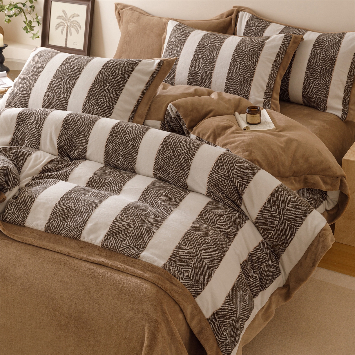 91家纺网 家纺一手货源 找家纺 （总）趣色家纺 2025秋冬新款无印风宽边立体烂花牛奶绒四件套