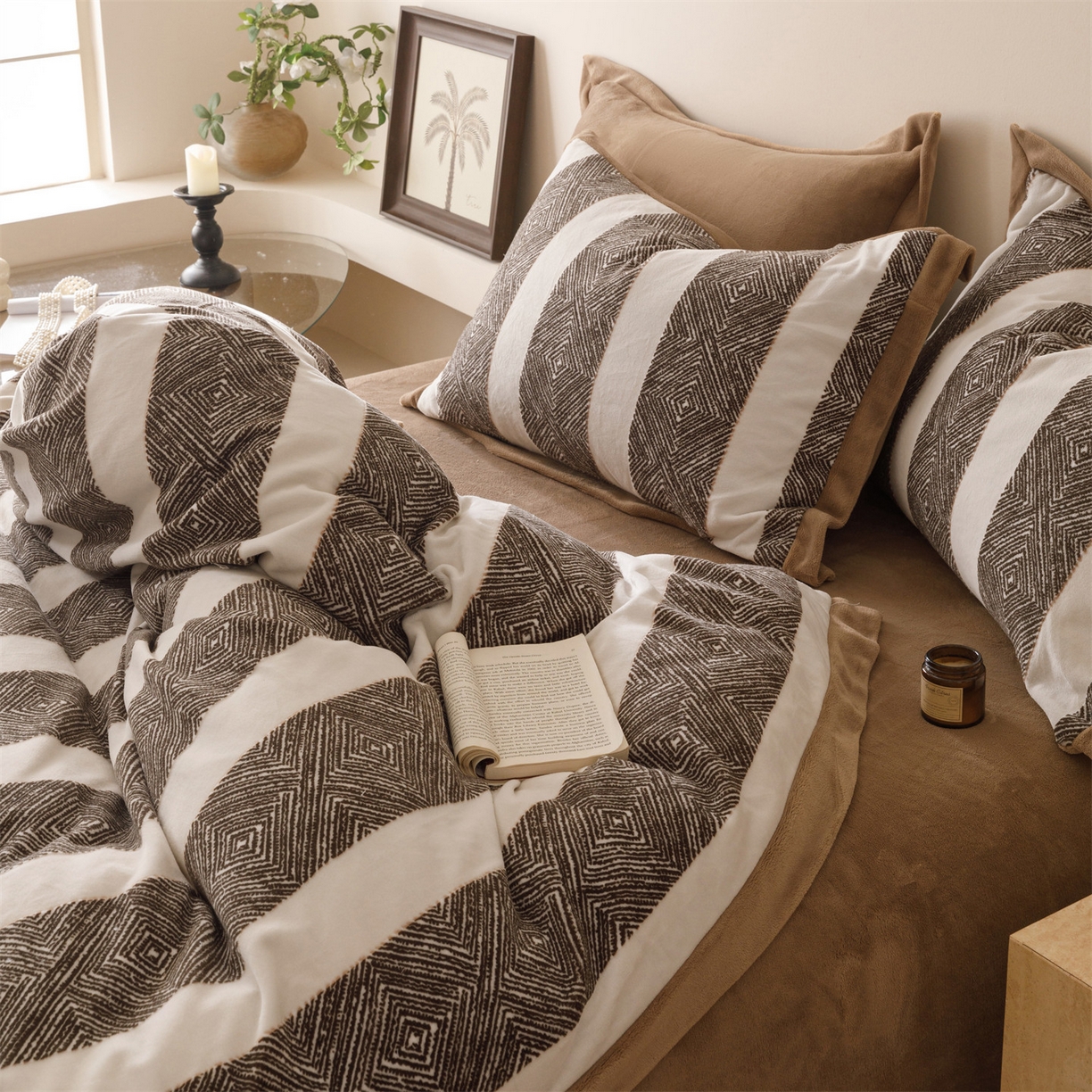 91家纺网 家纺一手货源 找家纺 （总）趣色家纺 2025秋冬新款无印风宽边立体烂花牛奶绒四件套