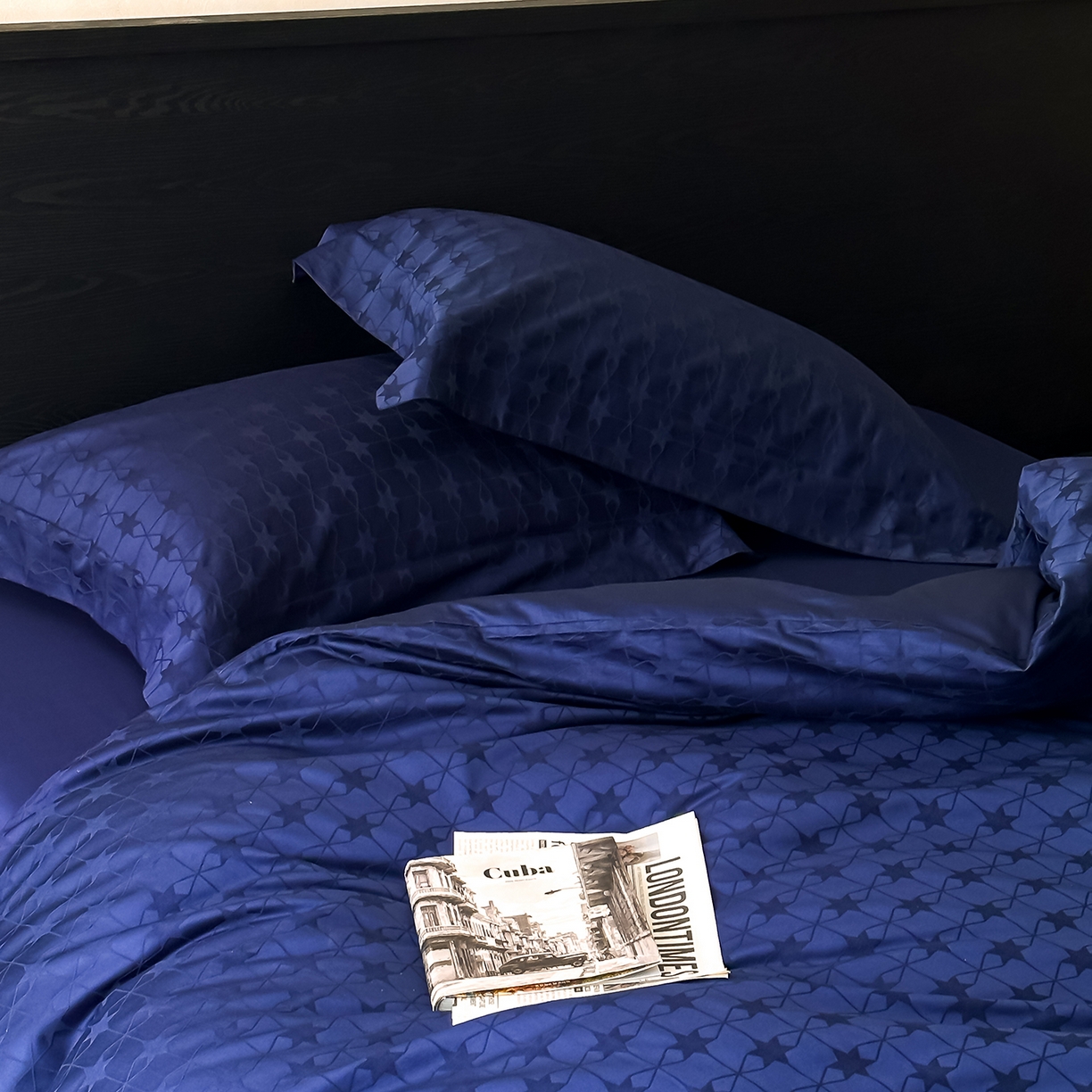 91家纺网 家纺一手货源 找家纺 舒慕家纺 2025新款100支长绒棉浮雕提花四件套 星柠-蓝