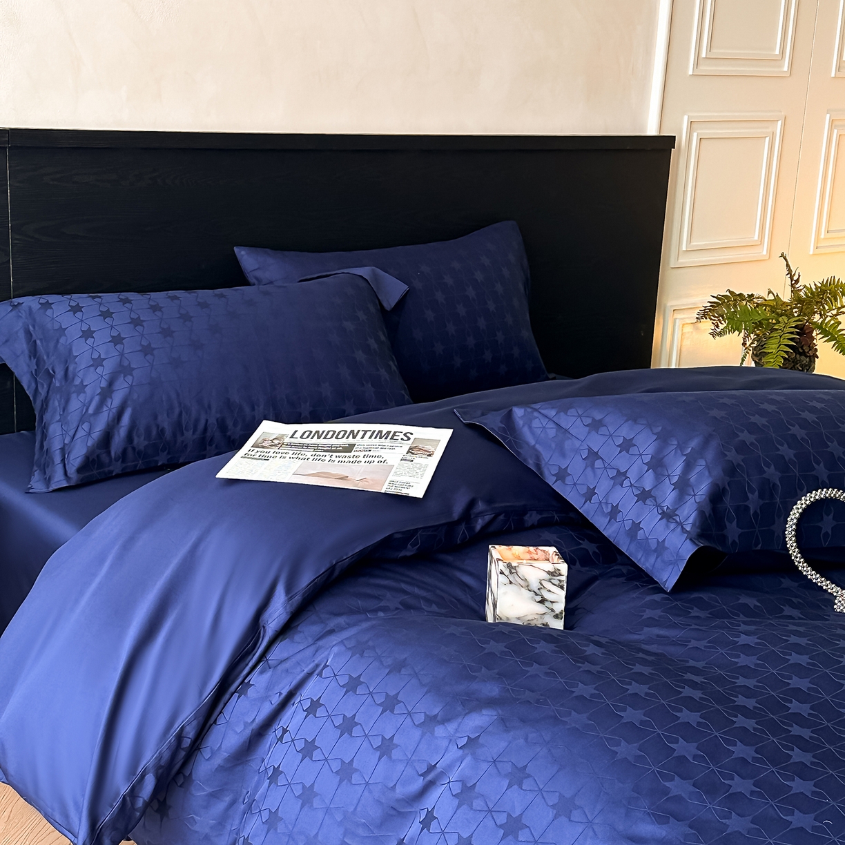 91家纺网 家纺一手货源 找家纺 舒慕家纺 2025新款100支长绒棉浮雕提花四件套 星柠-蓝