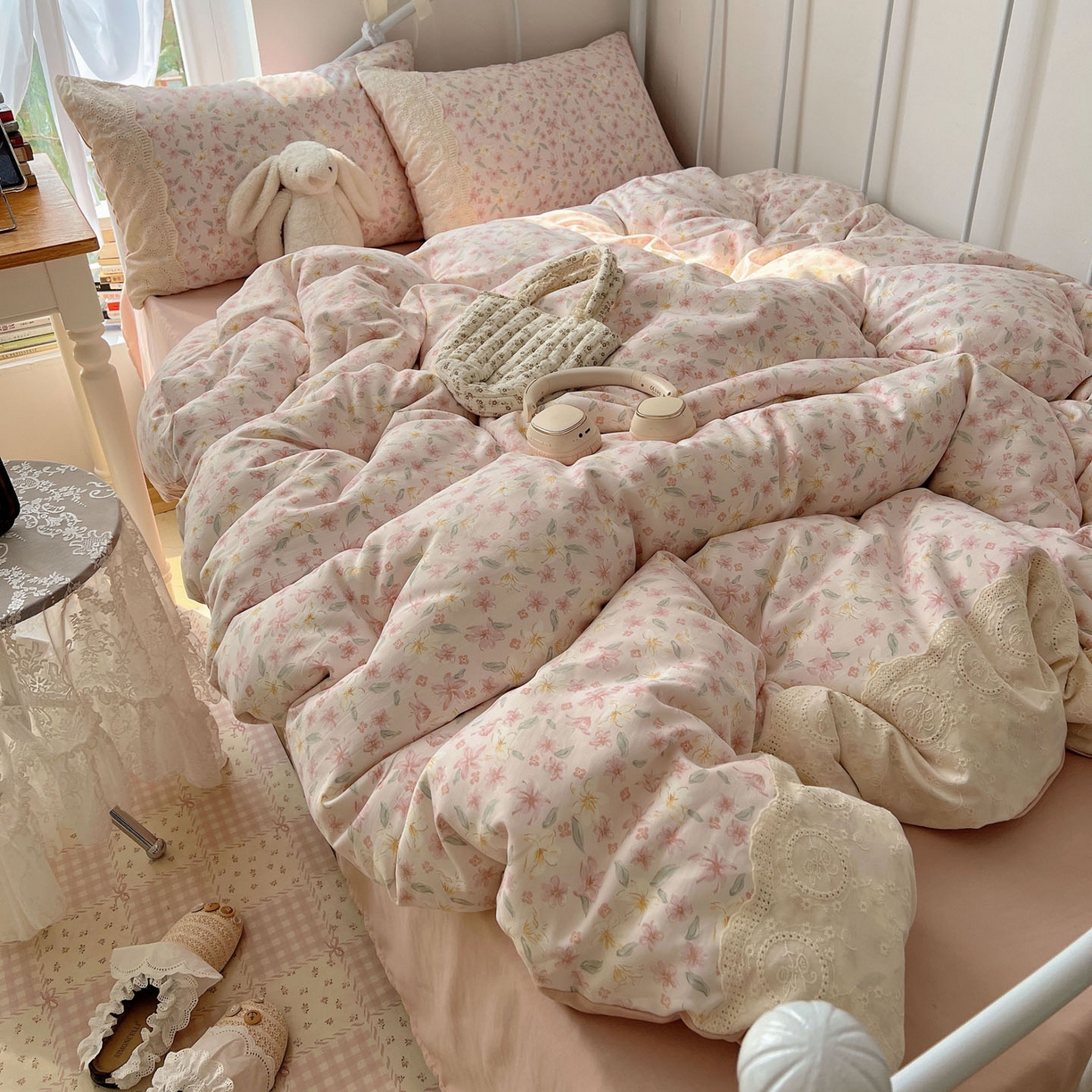 91家纺网 家纺一手货源 找家纺 暖芯优选 2025秋冬新品韩国小清新有氧提花人字纹双层纱全棉蕾丝花边加厚四件套 盎然-大花边