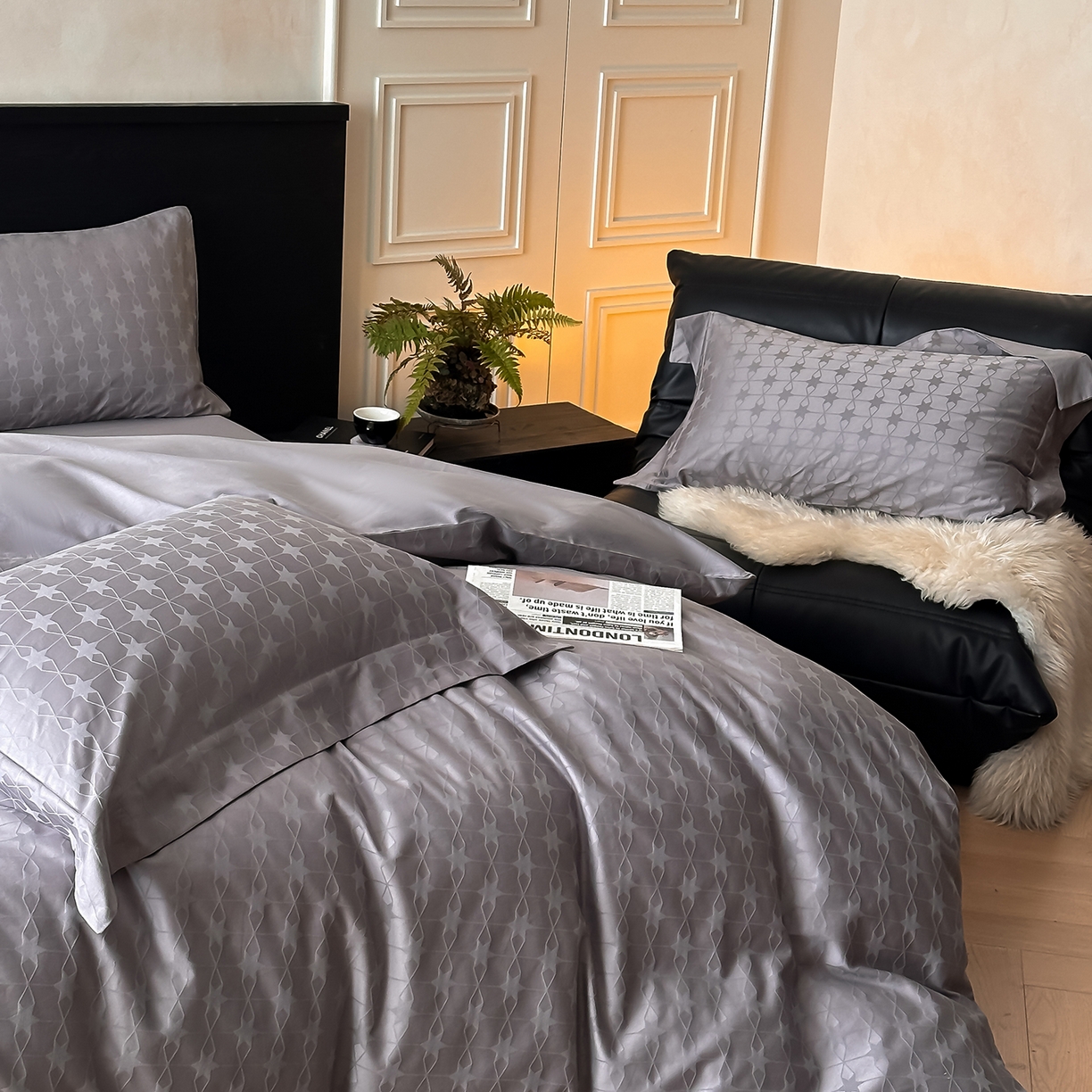 91家纺网 家纺一手货源 找家纺 舒慕家纺 2025新款100支长绒棉浮雕提花四件套 星柠-深灰