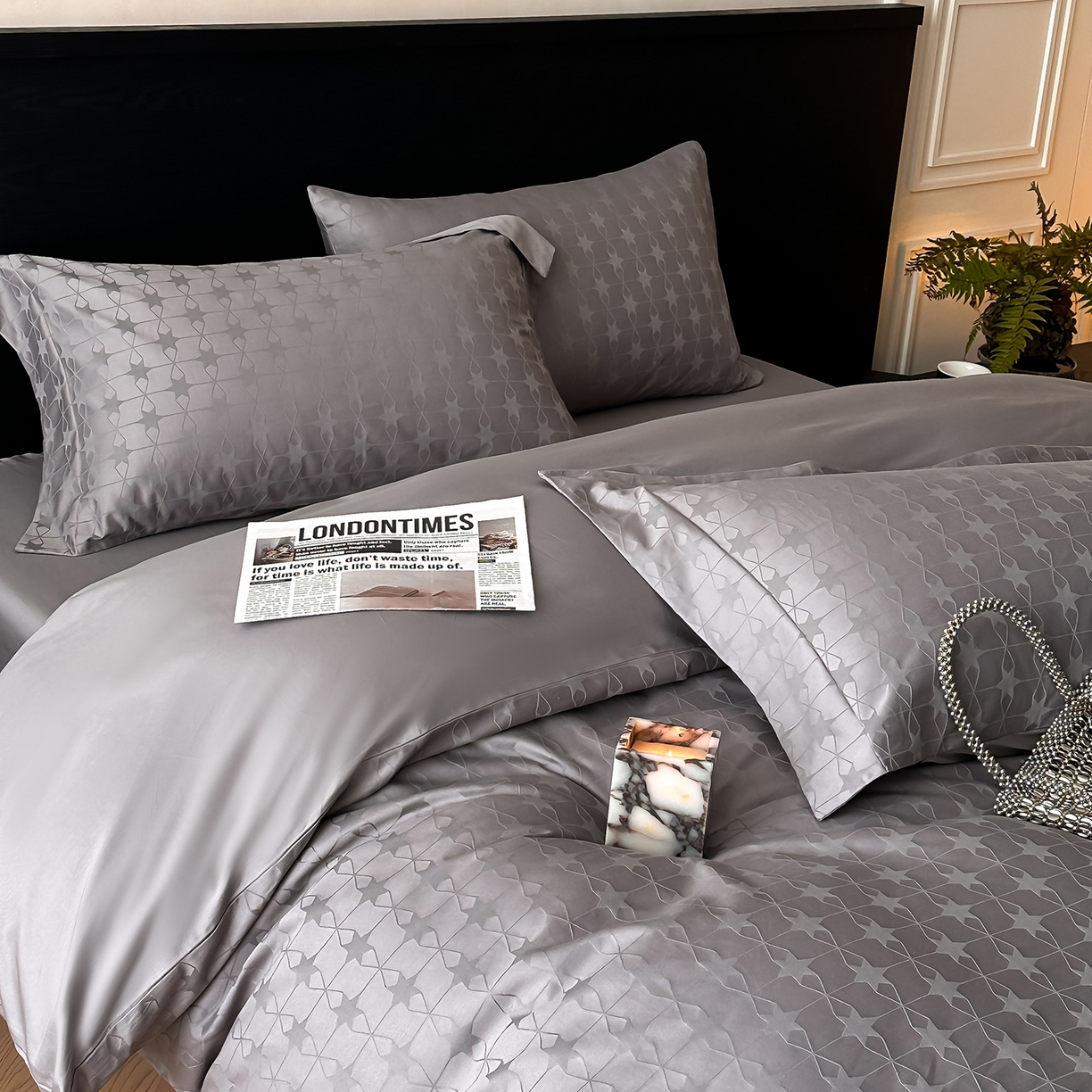 91家纺网 家纺一手货源 找家纺 舒慕家纺 2025新款100支长绒棉浮雕提花四件套 星柠-深灰