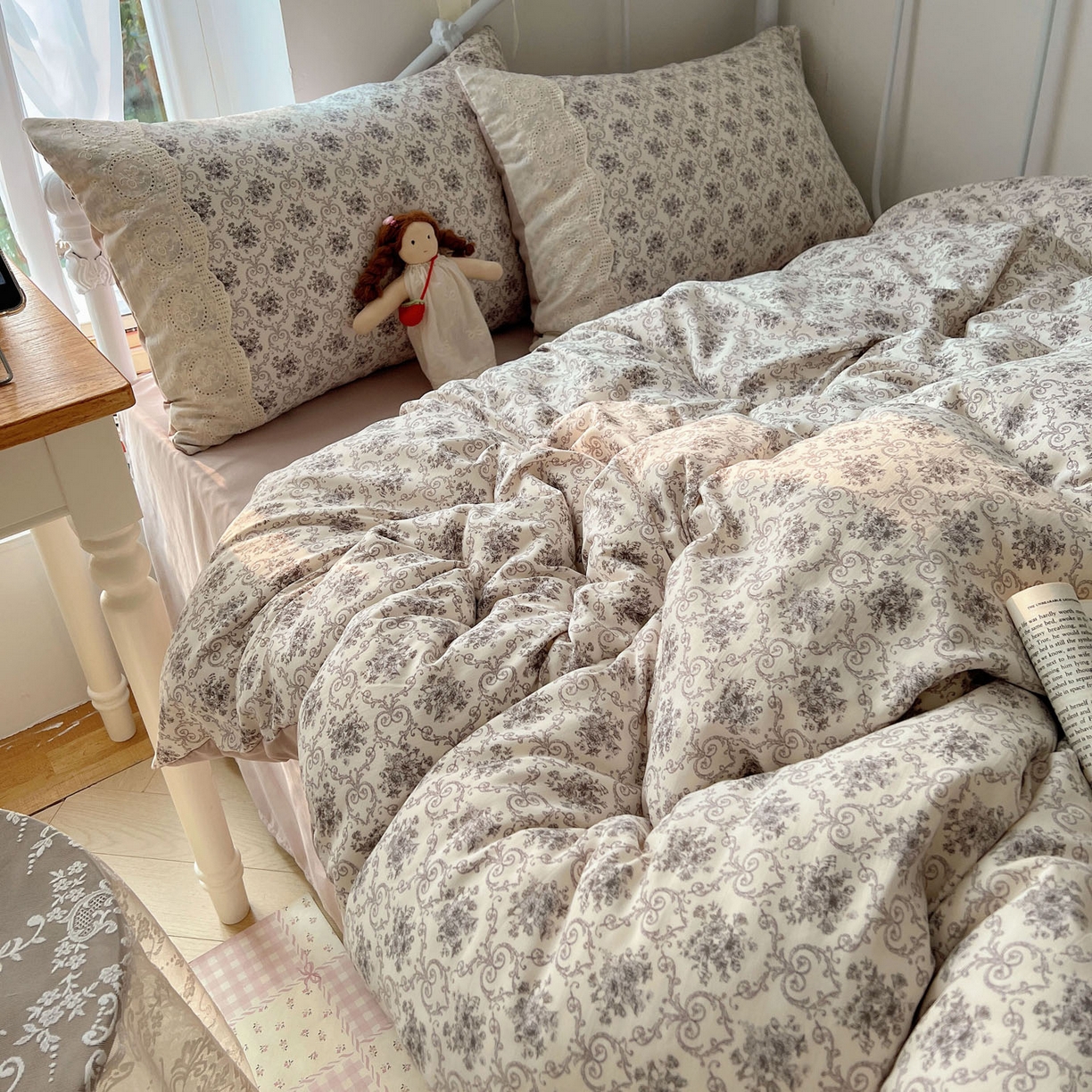 91家纺网 家纺一手货源 找家纺 暖芯优选 2025秋冬新品韩国小清新有氧提花人字纹双层纱全棉蕾丝花边加厚四件套 丁香紫-大花边