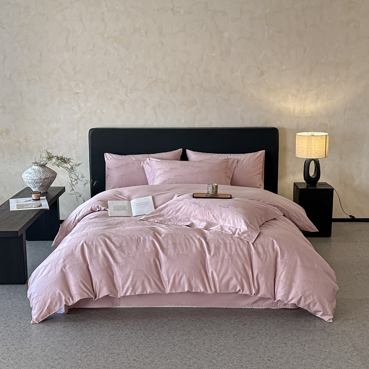 91家纺网 家纺一手货源 找家纺 舒慕家纺 2025新款100支长绒棉浮雕提花四件套 星雨