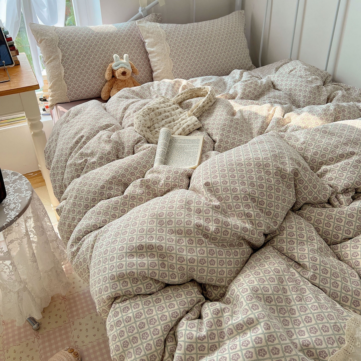 91家纺网 家纺一手货源 找家纺 暖芯优选 2025秋冬新品韩国小清新有氧提花人字纹双层纱全棉蕾丝花边加厚四件套 莫奈花园-大花边