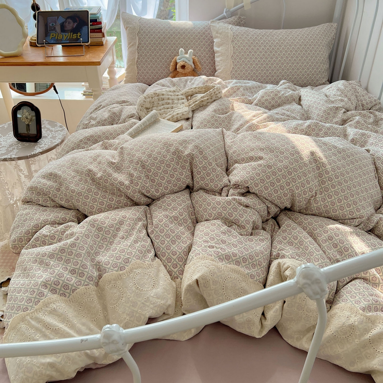 91家纺网 家纺一手货源 找家纺 暖芯优选 2025秋冬新品韩国小清新有氧提花人字纹双层纱全棉蕾丝花边加厚四件套 莫奈花园-大花边